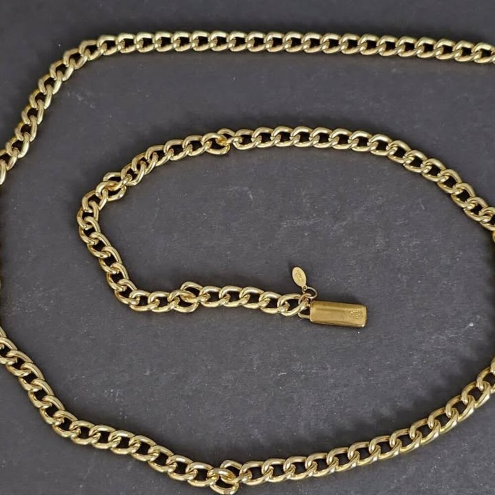 RARE Vintage Lauren Ralph Lauren • Gold Tone • Medium (Waist: 33-40) • Chain • B